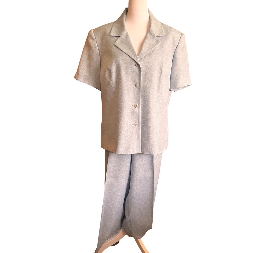 NWOT Joan Leslie Light Blue Short Sleeve Blazer Pants Suit Set Size 14-16 Petite